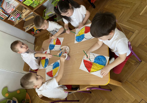 "Całym sercem z Wami..." Przedszkolaki dla Ukrainy