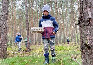 "Z naturą za pan brat..." czyli świętujemy Dzień Chłopca w "ŻArtowni"- gr. XI i XII