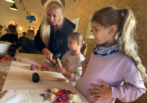 "Z naturą za pan brat..." czyli świętujemy Dzień Chłopca w "ŻArtowni"- gr. XI i XII