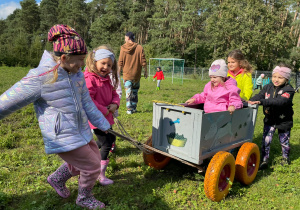 "Z naturą za pan brat..." czyli świętujemy Dzień Chłopca w "ŻArtowni"- gr. XI i XII