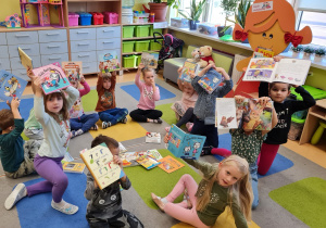 ZACZYTANI…. „ Książeczki nie tylko z przedszkolnej półeczki” - innowacja pedagogiczna w gr. X