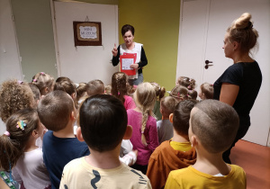 Integrujące zajęcia teatralno-patriotyczne w Przedszkolnym Mini Muzeum