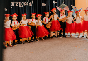 "Żegnaj przedszkole..."- uroczystość zakończenia przedszkola w gr. XII