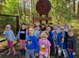 W DZIEŃ PRZEDSZKOLAKA – POŻEGNANIE LATA ! Witamy jesień w grodzkim lesie – grupa X