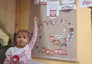 „Polska - moja ojczyzna”- zajęcia patriotyczne gr. VII w przedszkolnym „Mini Muzeum - Na szlaku historii”