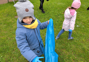 "Dbajmy o naszą planetę..." - projekt edukacyjne w grupie IX