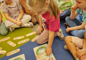 "Czyste powietrze wokól nas"- realizacja programu edukacyjnego w grupie V