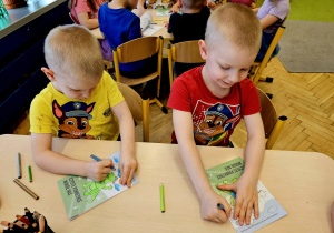 "Czyste powietrze wokól nas"- realizacja programu edukacyjnego w grupie V