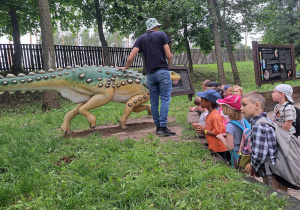 Wycieczka do Rodzinnego Parku Rozrywki „ZAUROLANDIA” w Rogowie- gr. VII