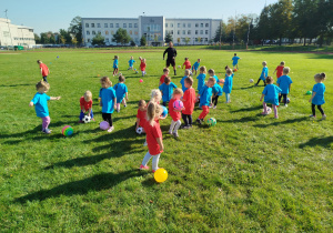 „Każdy może być Olimpijczykiem” – Dzień Przedszkolaka na sportowo w grupie XI i XII