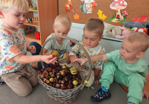 „Zmysłami poznajemy jesień"- projekt edukacyjny w gr. I