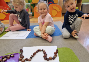 Małe smyki z grupy X w świecie przyrodniczej sensoryki – projekt edukacyjny cz. I JESIEŃ.