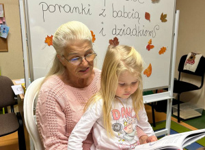 "Listopadowe poranki z babcią i dziadkiem" w ramach Kampanii Społecznej Cała Polska Czyta Dzieciom w grupie V