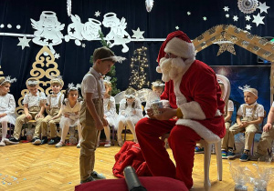 "Leć Śnieżynko"- spotkanie świąteczne w grupie V