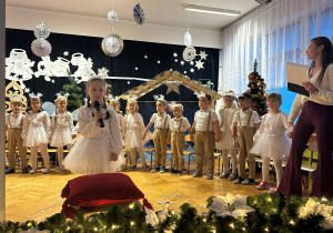 "Leć Śnieżynko"- spotkanie świąteczne w grupie V