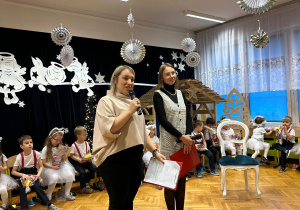 " Śnieżynkowe zmartwienie"- przedstawienie w gr.II