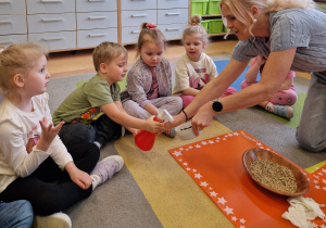 Małe smyki z grupy X w świecie przyrodniczej sensoryki – projekt edukacyjny cz. III .... WIOSNA