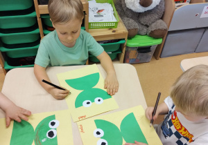 Małe smyki z grupy X w świecie przyrodniczej sensoryki – projekt edukacyjny cz. III .... WIOSNA