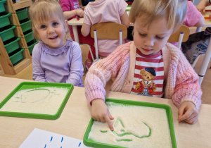 Małe smyki z grupy X w świecie przyrodniczej sensoryki – projekt edukacyjny cz. III .... WIOSNA