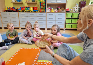 Małe smyki z grupy X w świecie przyrodniczej sensoryki – projekt edukacyjny cz. III .... WIOSNA