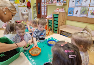 Małe smyki z grupy X w świecie przyrodniczej sensoryki – projekt edukacyjny cz. III .... WIOSNA