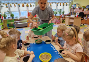 Małe smyki z grupy X w świecie przyrodniczej sensoryki – projekt edukacyjny cz. III .... WIOSNA