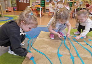 Małe smyki z grupy X w świecie przyrodniczej sensoryki – projekt edukacyjny cz. III .... WIOSNA