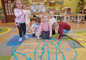 Małe smyki z grupy X w świecie przyrodniczej sensoryki – projekt edukacyjny cz. III .... WIOSNA