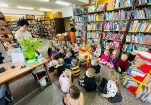 Pierwsza wizyta w bibliotece- gr. XI i XII