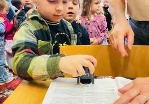 Pierwsza wizyta w bibliotece- gr. XI i XII