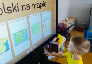 Święta Narodowe i wizyta w przedszkolnym Muzeum- gr.XI