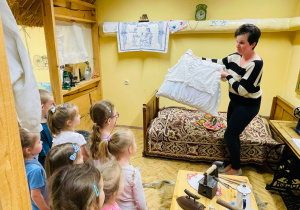 Święta Narodowe i wizyta w przedszkolnym Muzeum- gr.XI