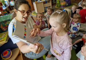 Wierszyki łamiące języki – spotkanie z LOGOPEGĄ w grupie X