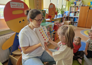 Wierszyki łamiące języki – spotkanie z LOGOPEGĄ w grupie X