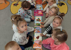 „KSIĄŻKA- MÓJ PRZYJACIEL”- projekt edukacyjno-czytelniczy w grupie I