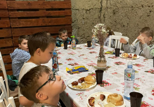 "Alpaki wspaniałe zwierzaki" - Wycieczka do Alpakarni grupa VII
