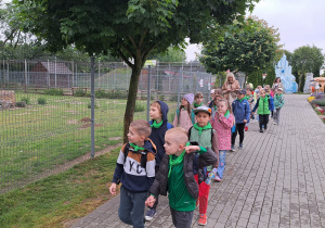 Wycieczka z okazji Dnia Dziecka do Parku Kreatywnej Zabawy "Deli Park" w Trzebawiu - grupa IX