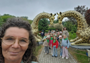 Wycieczka z okazji Dnia Dziecka do Parku Kreatywnej Zabawy "Deli Park" w Trzebawiu - grupa IX