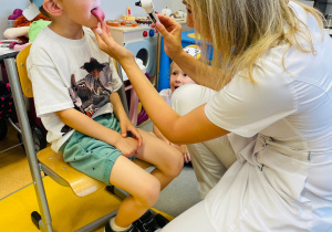 Spotkanie z OTORYNOLARYNGOLOGIEM w gr. XI