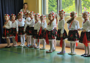 CZYTANIE ZBLIŻA – rodzinne spotkanie pełne wzruszeń i radości w grupie III
