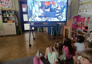 Efekt Sławosza - astronauci na stacji kosmicznej – dzień drugi