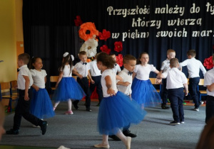 "Pożegnania nadszedł czas...." - grupa VI