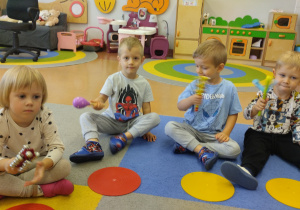 "Ja i ... Kropka" - Dzień Kropki w grupie IX