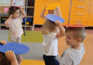 "Ja i ... Kropka" - Dzień Kropki w grupie IX
