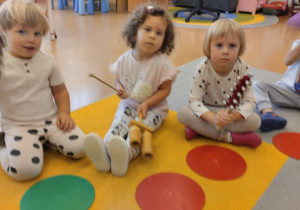 "Ja i ... Kropka" - Dzień Kropki w grupie IX