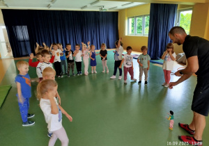 „Ruch to zdrowie – każdy przedszkolak to powie” – zajęcia sportowe w gr. XI i XII