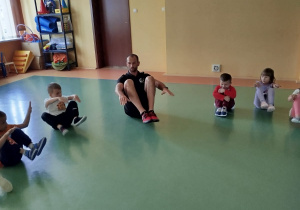 „Ruch to zdrowie – każdy przedszkolak to powie” – zajęcia sportowe w gr. XI i XII