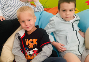 Wizyta gr. XI i XII w SP nr 9 im. Bohaterów Westerplatte w Koninie połączona z Międzynarodowym Dniem Kropki