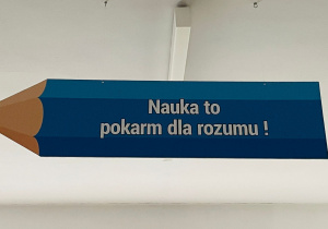 Wizyta gr. XI i XII w SP nr 9 im. Bohaterów Westerplatte w Koninie połączona z Międzynarodowym Dniem Kropki