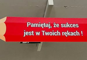 Wizyta gr. XI i XII w SP nr 9 im. Bohaterów Westerplatte w Koninie połączona z Międzynarodowym Dniem Kropki
